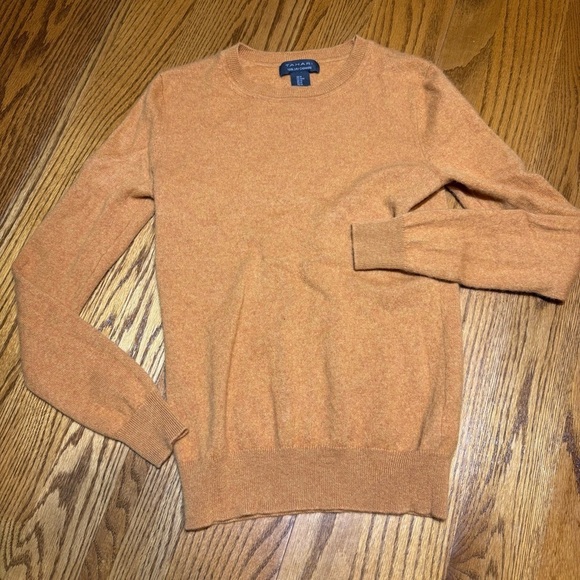 Tahari Sweaters - Tahari Cashmere Sweater Size Medium